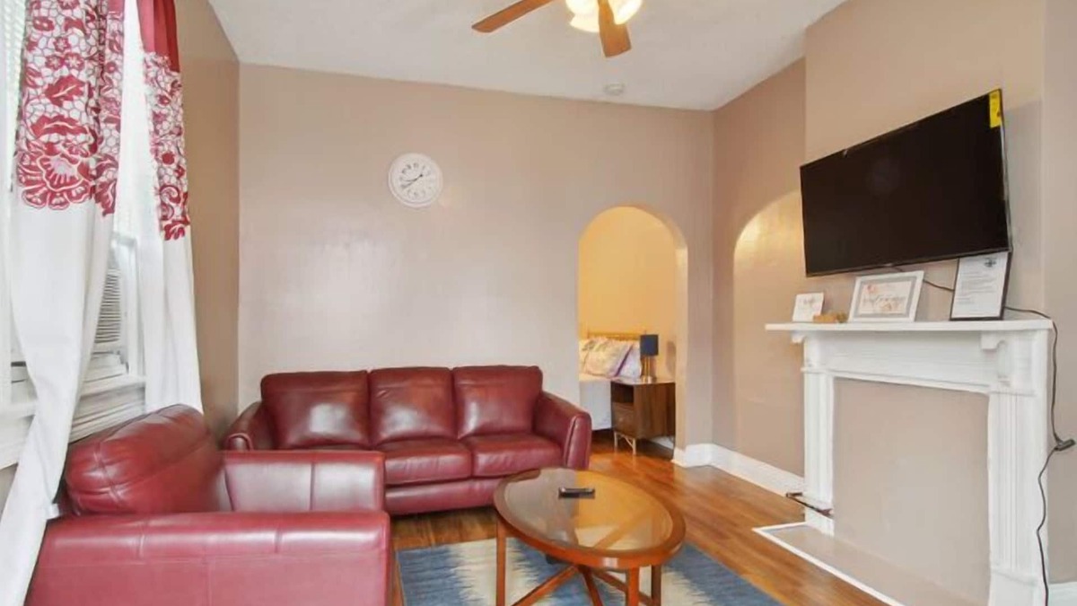 Holy Cross District Condo | Charming Historical Home 7 minutes to the French Quarters