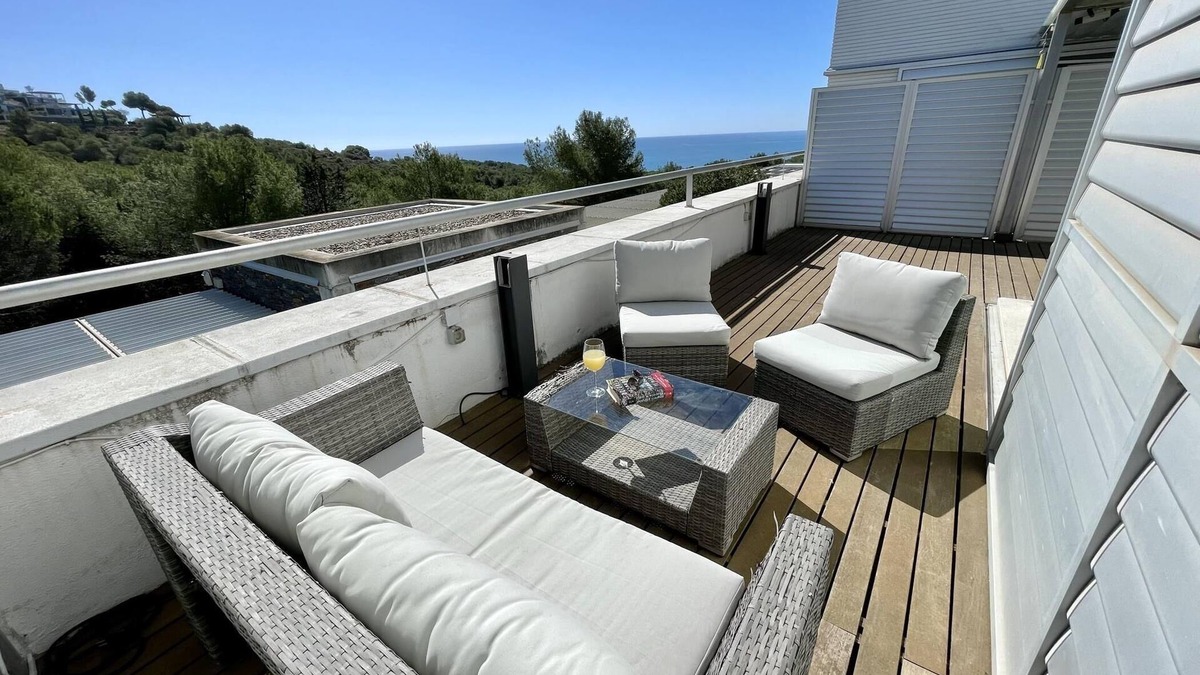 Sant Pere de Ribes Apartment | Charming house with the best swimming pool in the region. vilanovaapartments