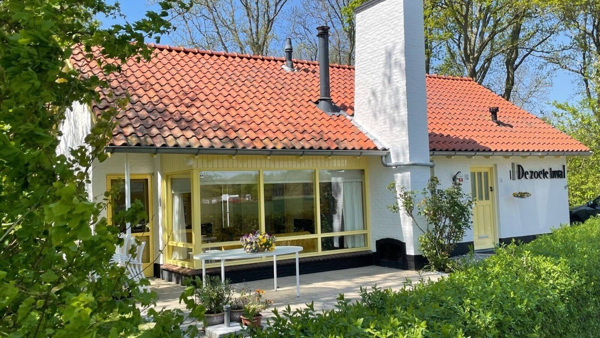 Koudekerke House | Charming holiday home, right behind the dunes, in Koudekerke/Dishoek for eight people
