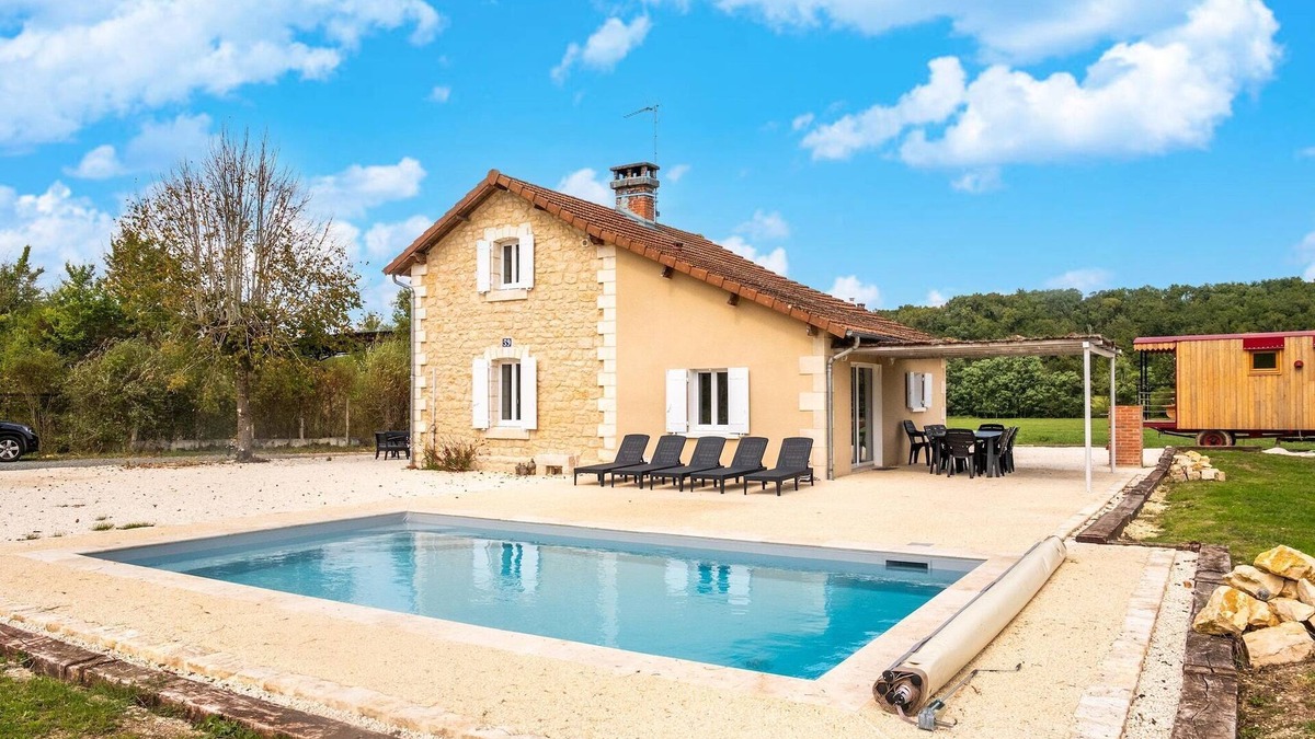 Hautefort House | Charming Holiday Home with Private Pool