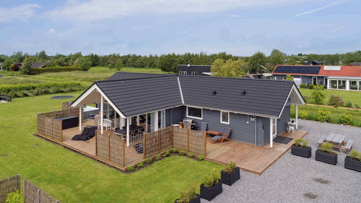 Idestrup House | Charming holiday home with many activities