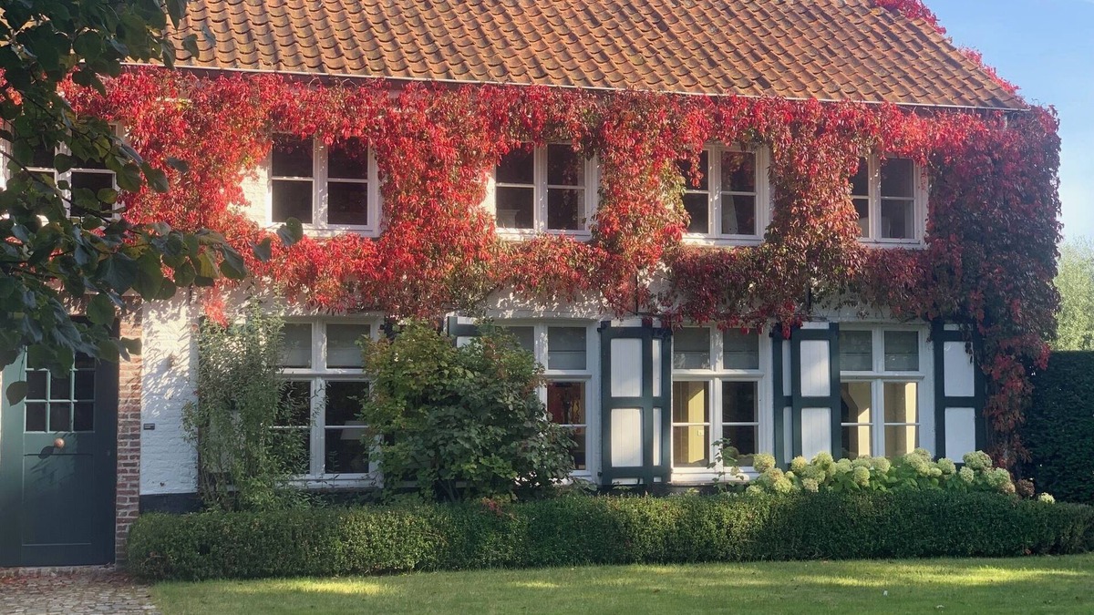 Vivenkapelle Villa | Charming holiday home with indoor swimming pool and garden ideal for families