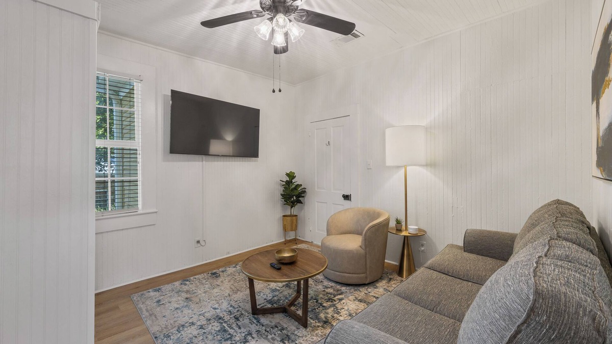 Washington Square House | Charming Home— Free parking in Mobile; Mardi Gras