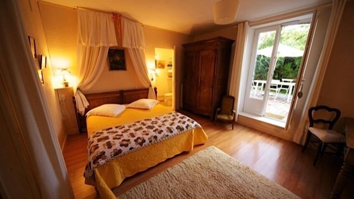 Broyes House | Charming home in Champagne Vineyards Near sezanne