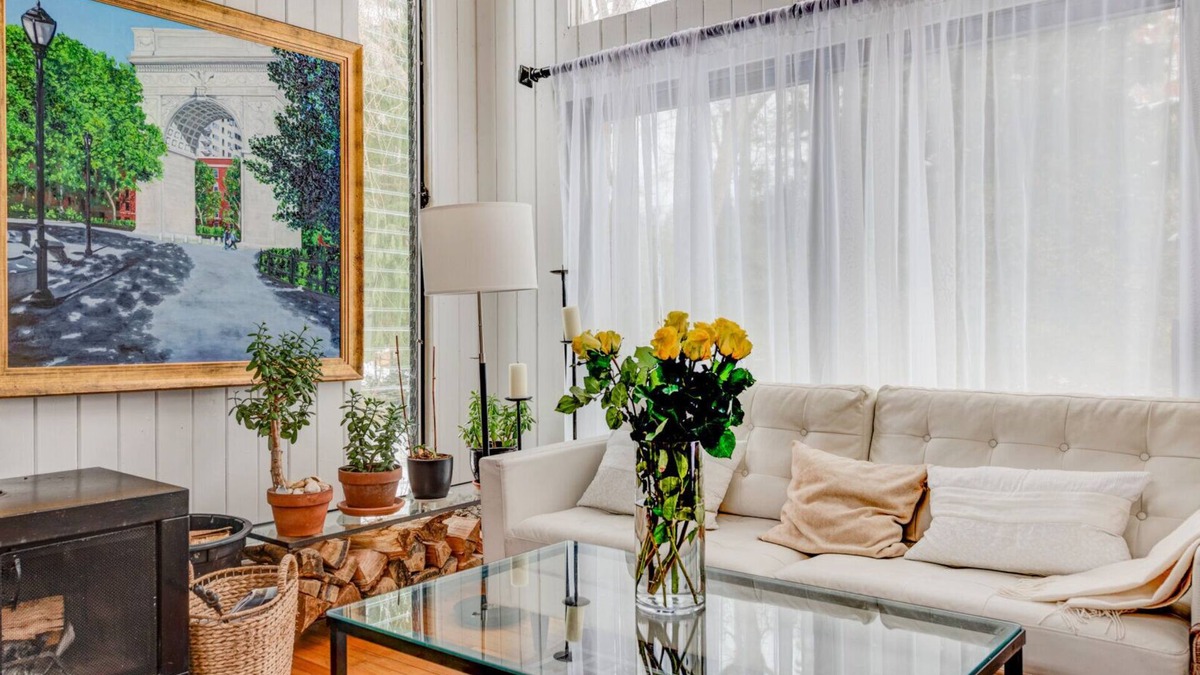 Clearwater Beach House | Charming Home in East Hampton, Near Clearwater Beach w/Private Pool