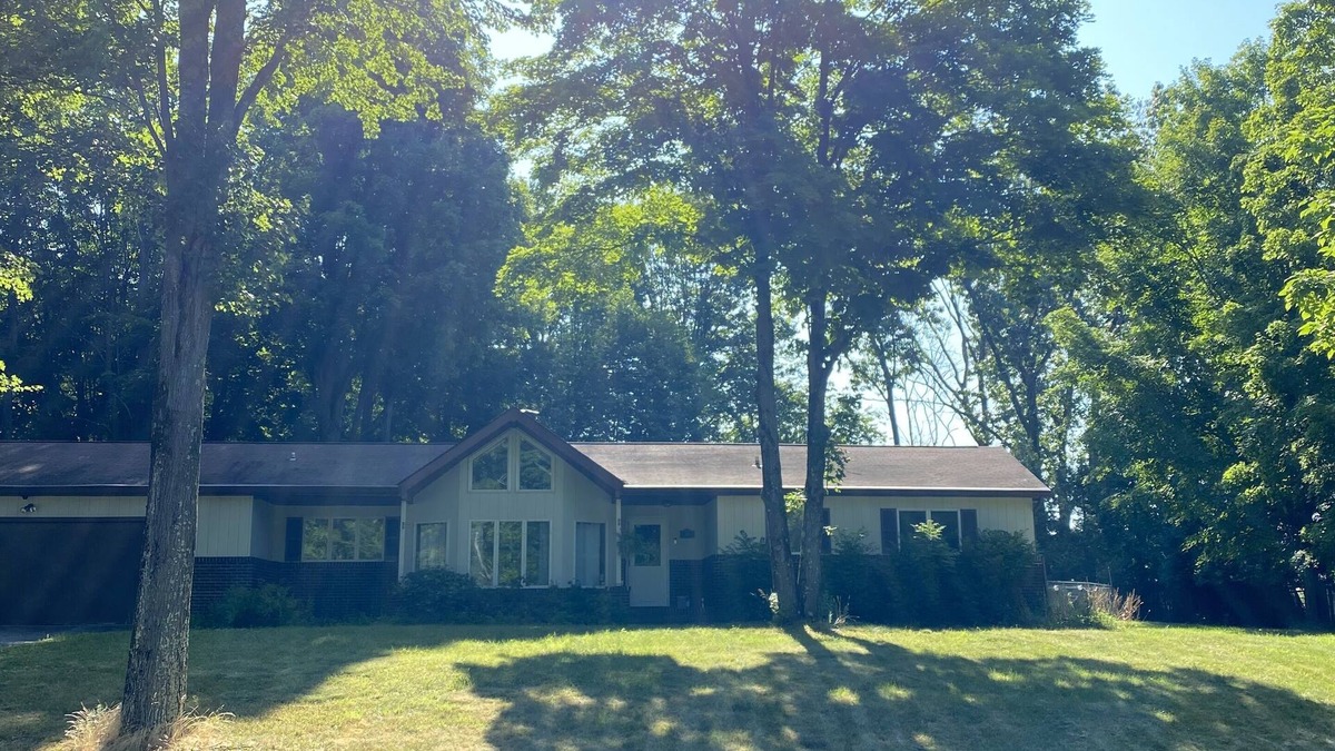 Highland House | Charming home in Hudson Valley, with a seasonal pool, 2 hours from NYC