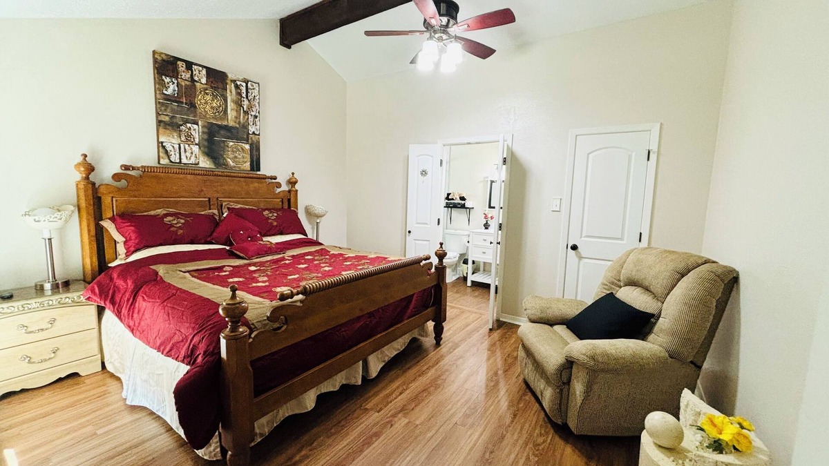Pasadena House | Charming Home in Pasadena