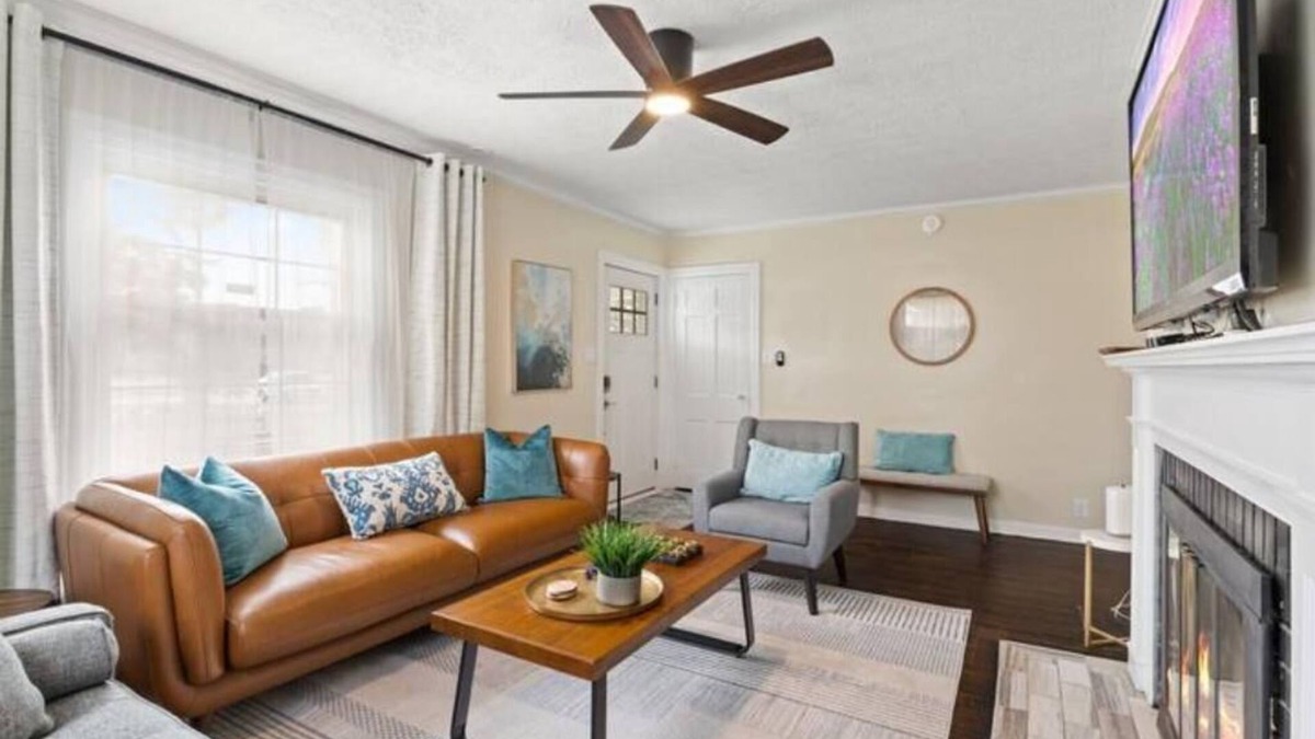 Speedway House | Charming Home in Speedway. King Beds. Pet Friendly!