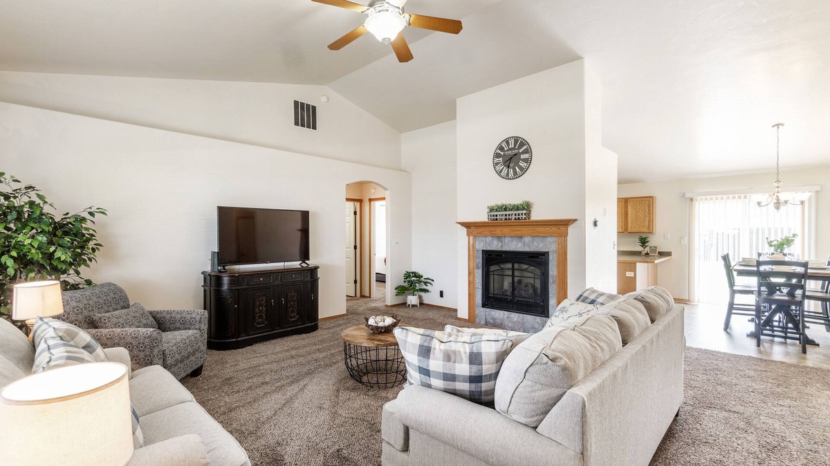 Twin Falls House | ♫CHARMING♫ Home Near Hospital - FREE Netflix