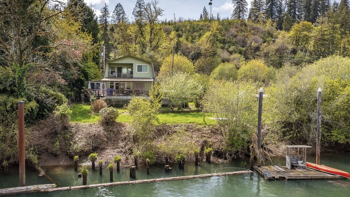 Mapleton House | Charming home on the Siuslaw River with private dock, fire pit, WiFi, & W/D