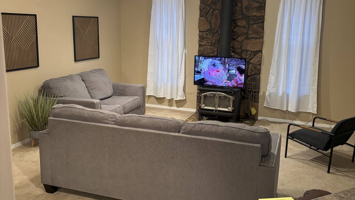 Collinsville House | Charming Home Tucked Away and Near Major Restaurants and Stores