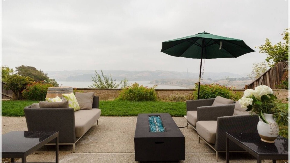 Benicia House | Charming home w/beautiful water View. Near napa and SF