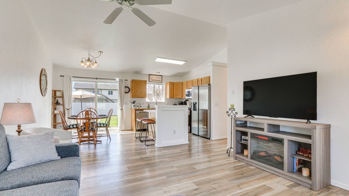 Hayden House | Charming Home w/Patio: 3 Mi to Hayden Lake!