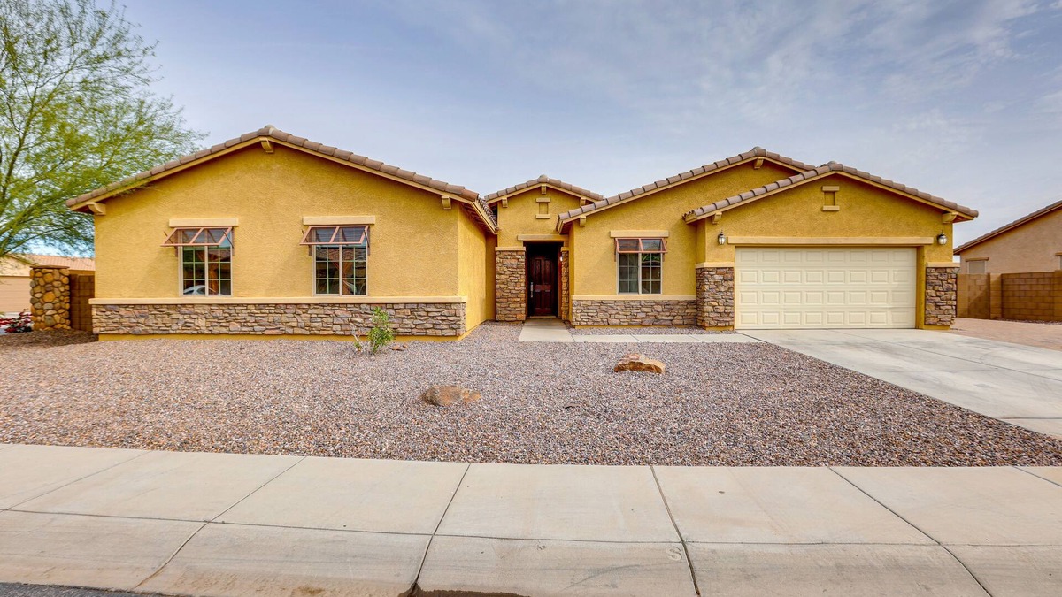 Laveen Village House | Charming Home w/Private Yard: Near Dtwn Phoenix!