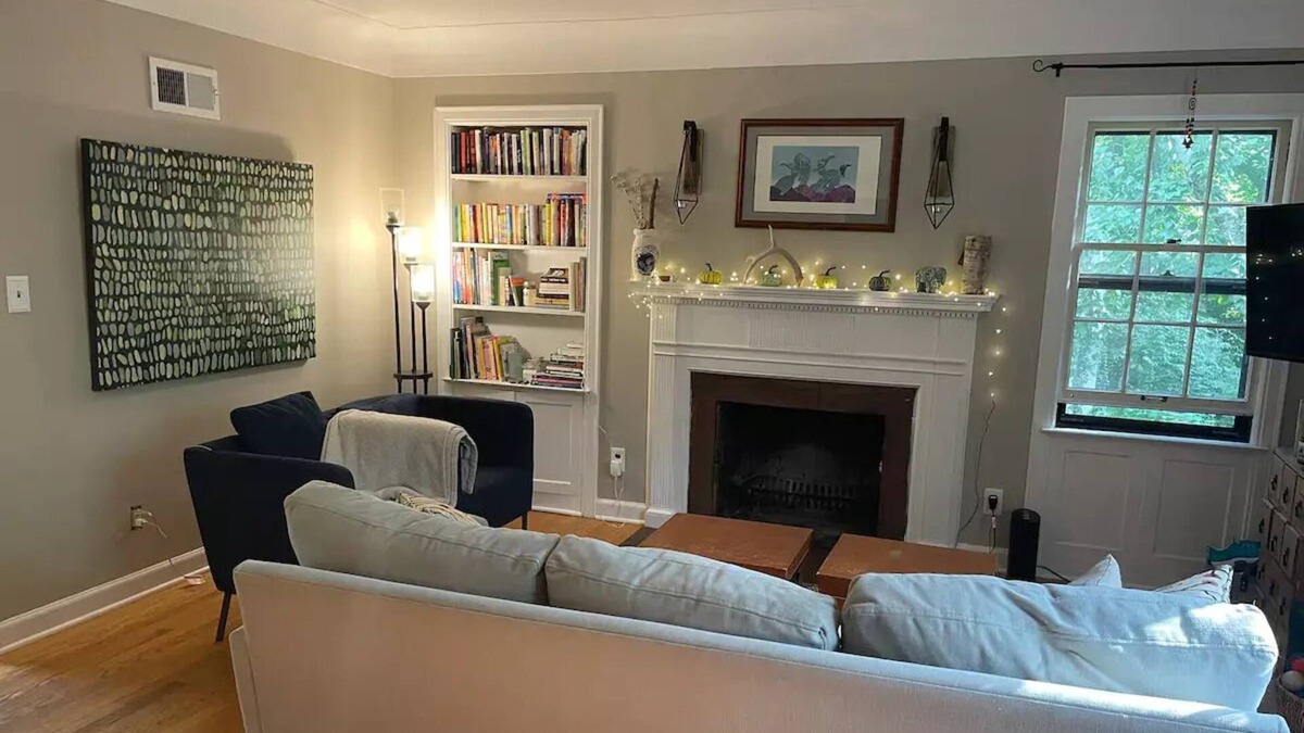 College Heights House | Charming Home | Walk to Depot Town | Special Requests | Private Retreats