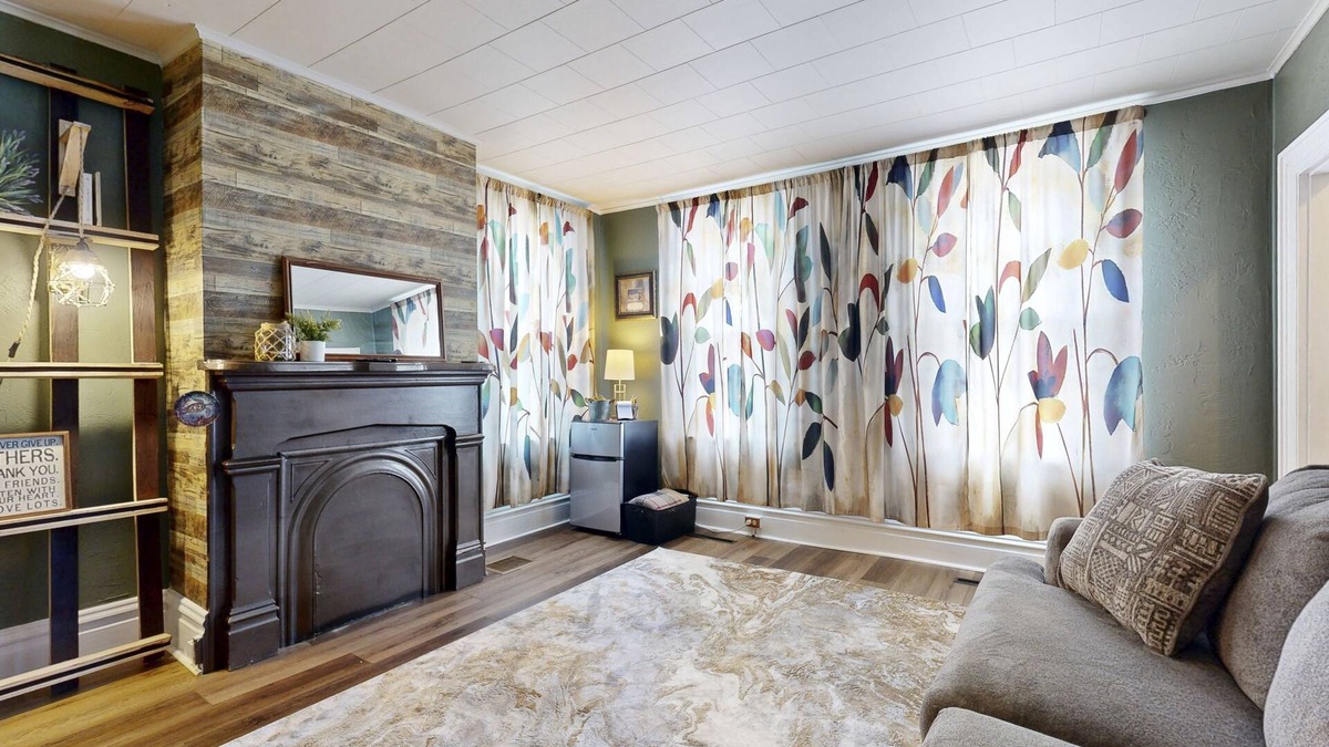 Alverton House | Charming home with patio & amazing location- Dog friendly