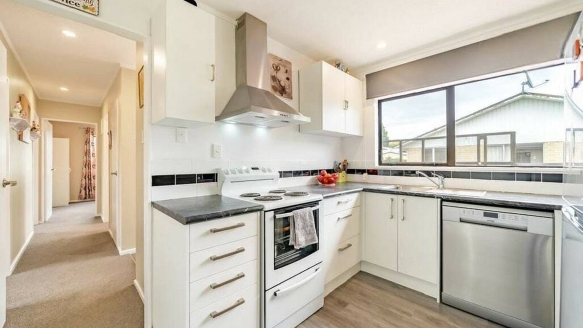 Trentham House | Charming home with fantastic location