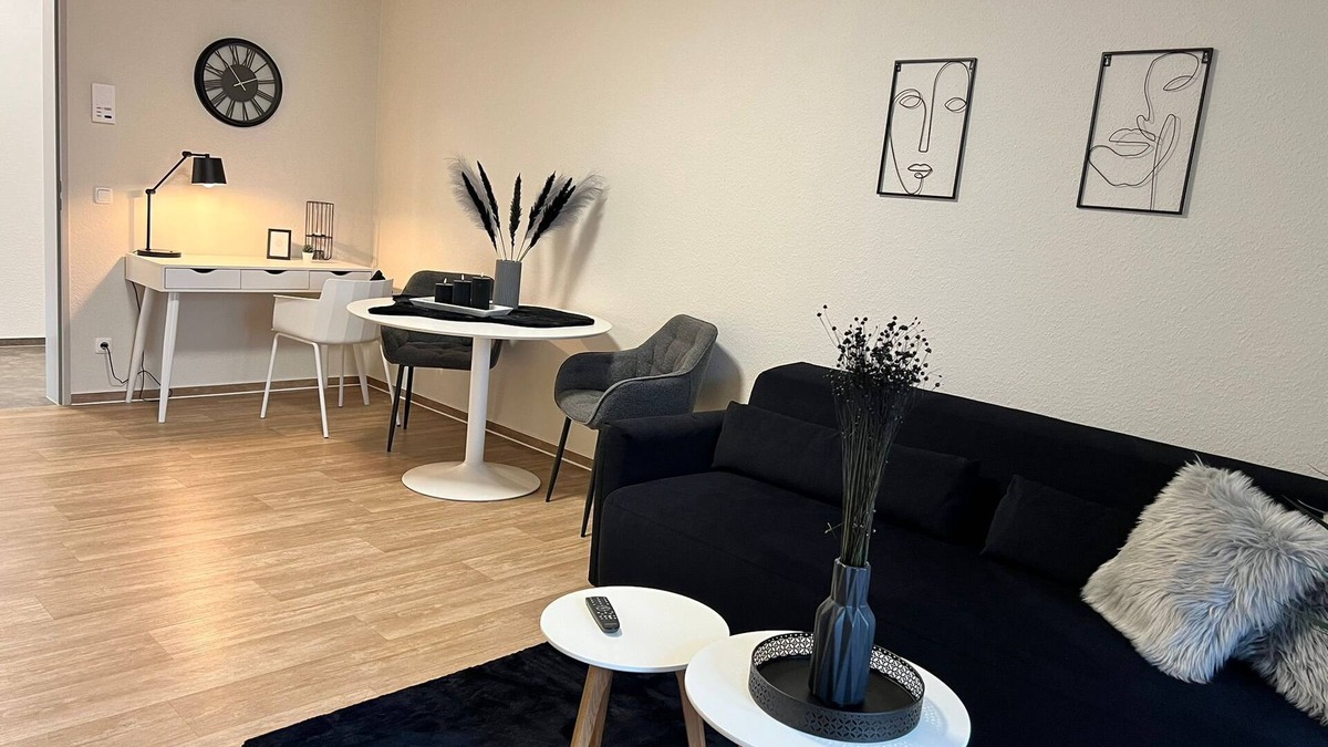 Weyhausen Apartment | Charming Homes - Studio 16