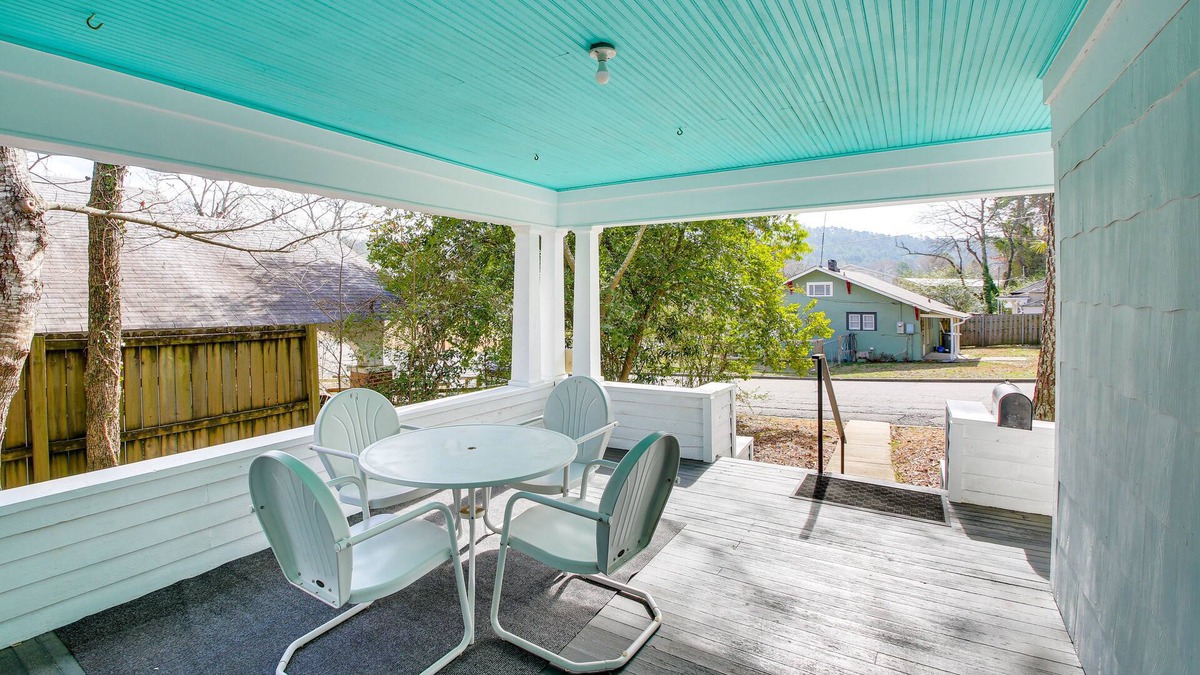 Hot Springs Cottage | Charming Hot Springs Home < 2 Mi to Bathhouse Row!