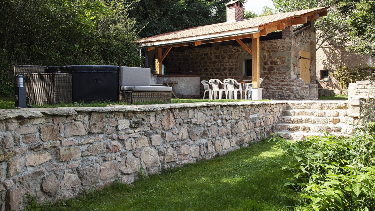 Pressy-sous-Dondin House | Charming house with Jacuzzi
