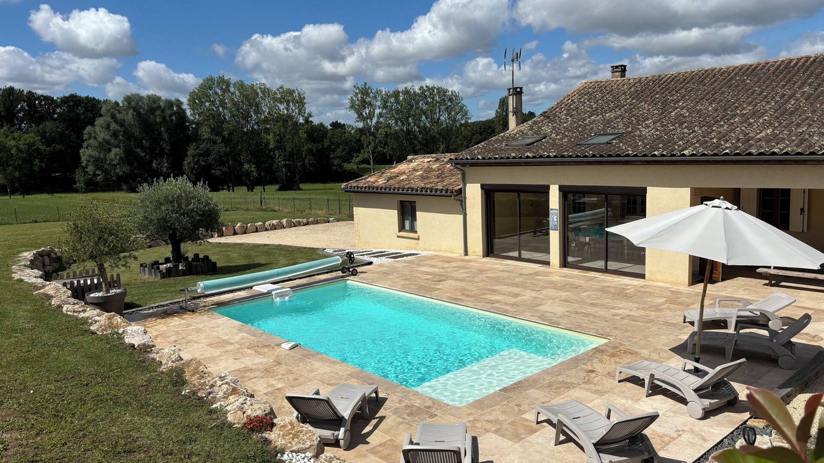Nojals-et-Clotte House | Charming house with heated pool Dordogne. Pets welcome!
