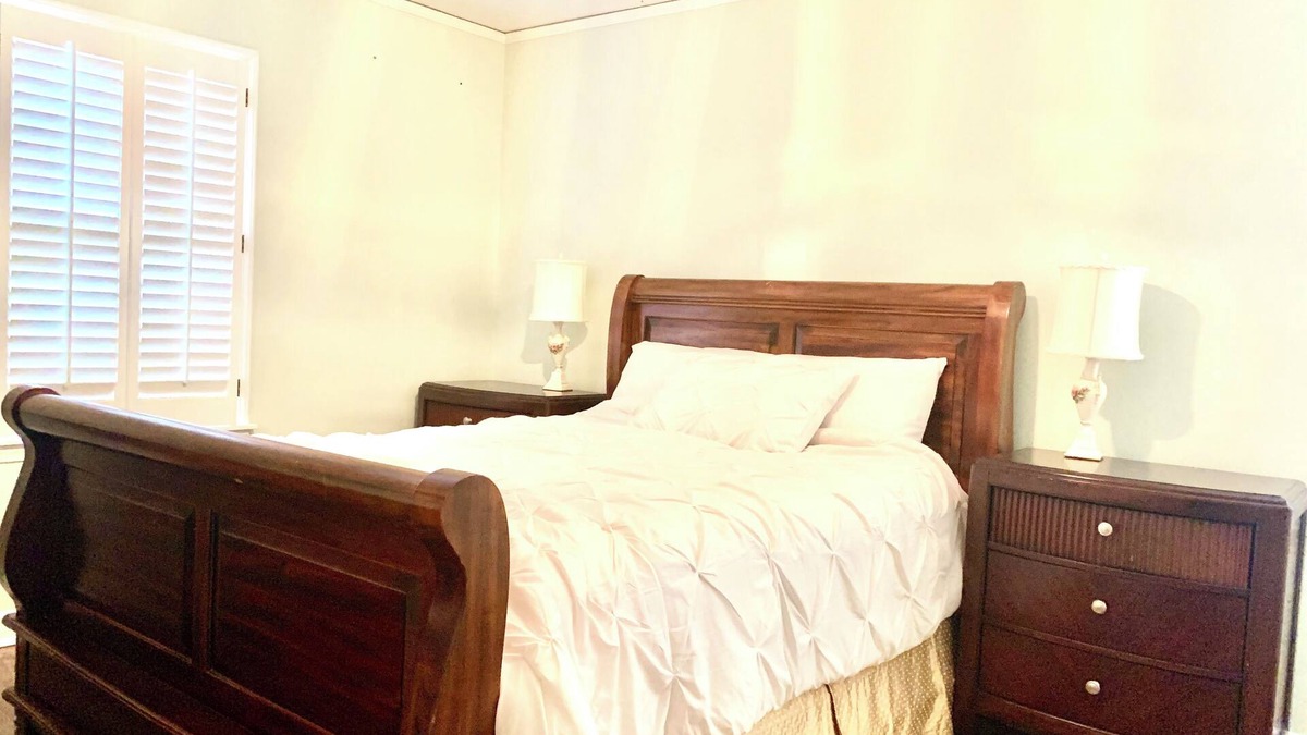 Germantown House | Charming House 2br-2ba-4beds-Long Stay