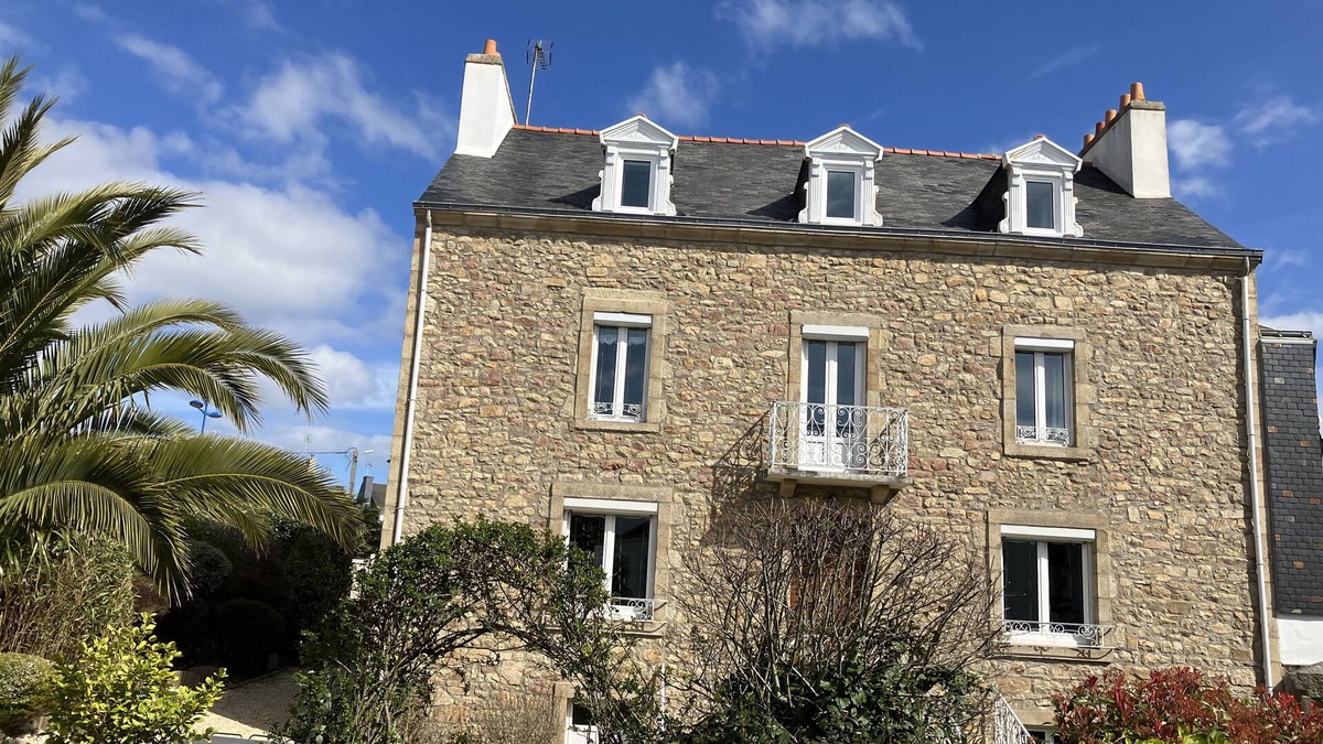Etel Villa | Charming house 2OOm from the port and seawater basin, right in the center of town.