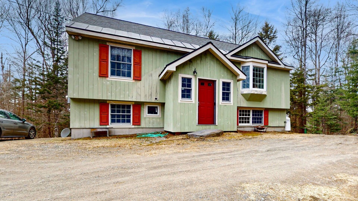 Wilmington House | Charming house, hot tub, shared tennis, ping-pong table, foosball, bbq, w/d