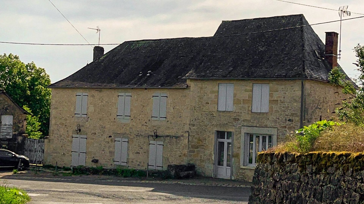 Saint-Robert House | CHARMING HOUSE in a listed village 25 min from Brive and 20 min from Pompadour