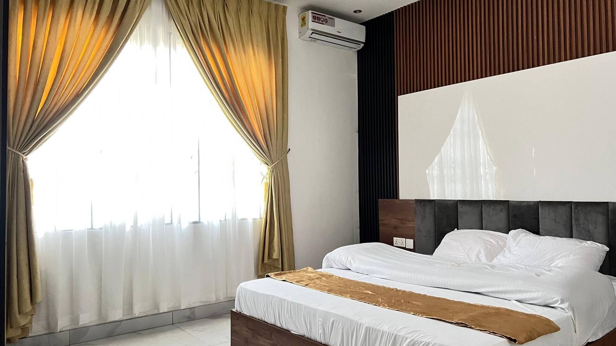 Krachi House | Charming house in gorgeous East Legon,Accra Ghana with AC, WiFi and security