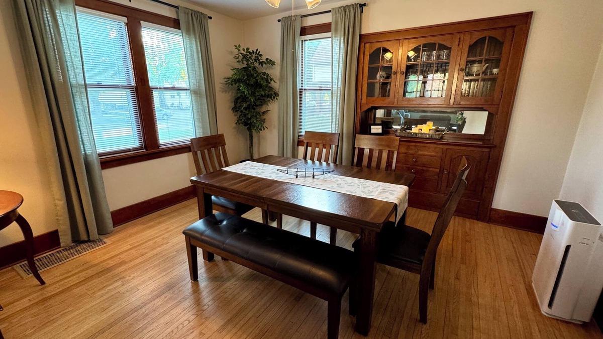 Lake City House | Charming House in Lake City 3 Blks from Marina and Lake Pepin! 3 Bedroom/2 Bath