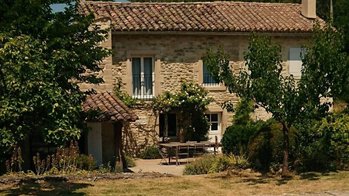 Grignan House | Charming house in the countryside with small river