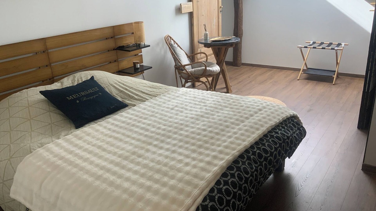 Demigny Apartment | Charming house in the heart of Burgundy, close to Beaune and the wine route.