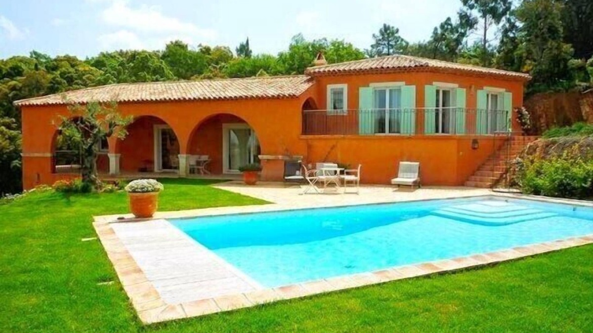 La Croix-Valmer Villa | CHARMING HOUSE ON THE ST TROPEZ PENINSULA FOR 6 OR 8 ADULTS AND 4 CHILDREN
