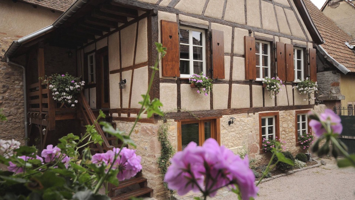 Bergheim House | Charming house on the wine route in the "VILLAGE PRÉFÉRÉ DES FRANÇAIS 2022" (FRENCH FAVORITE VILLAGE 2022)