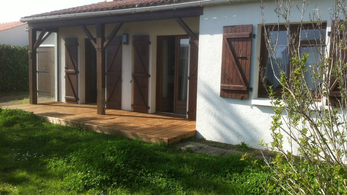 Angles House | Charming house sleeps 5, 6 km from beaches.