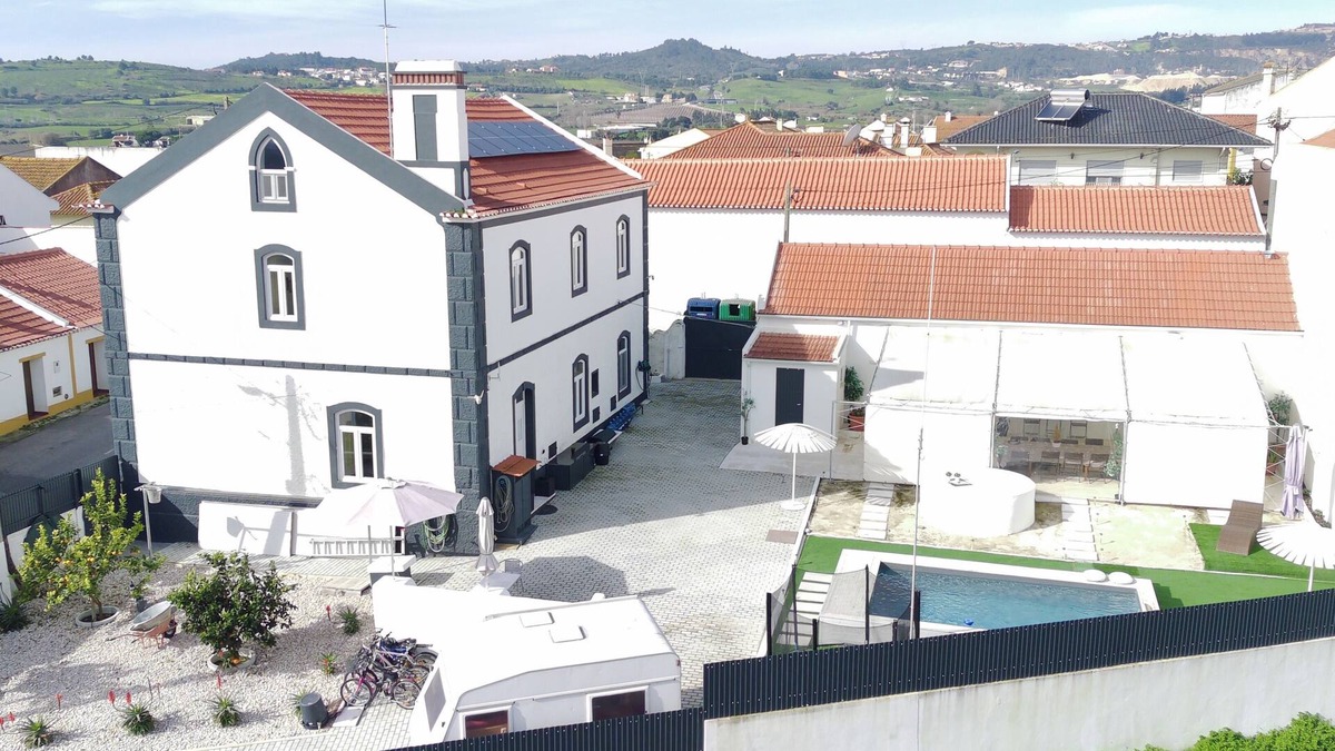 Triana House | Charming house w/pool, 30 min away from the Lisbon airport.