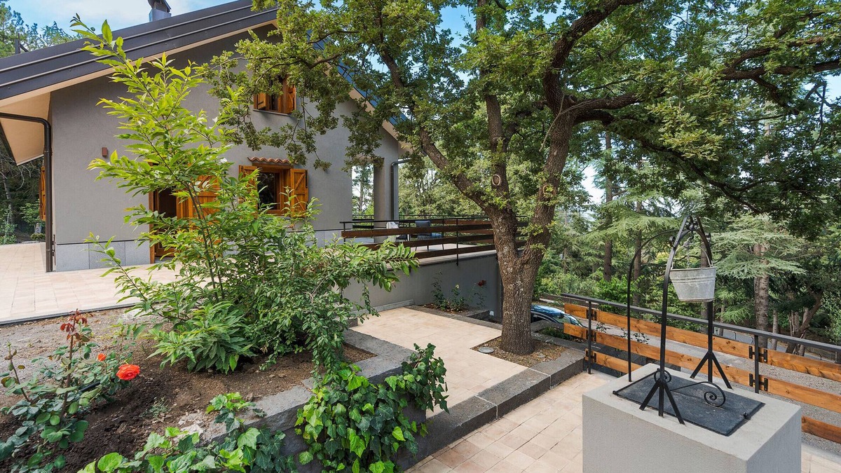 Linguaglossa Villa | Charming house with terrace in Linguaglossa