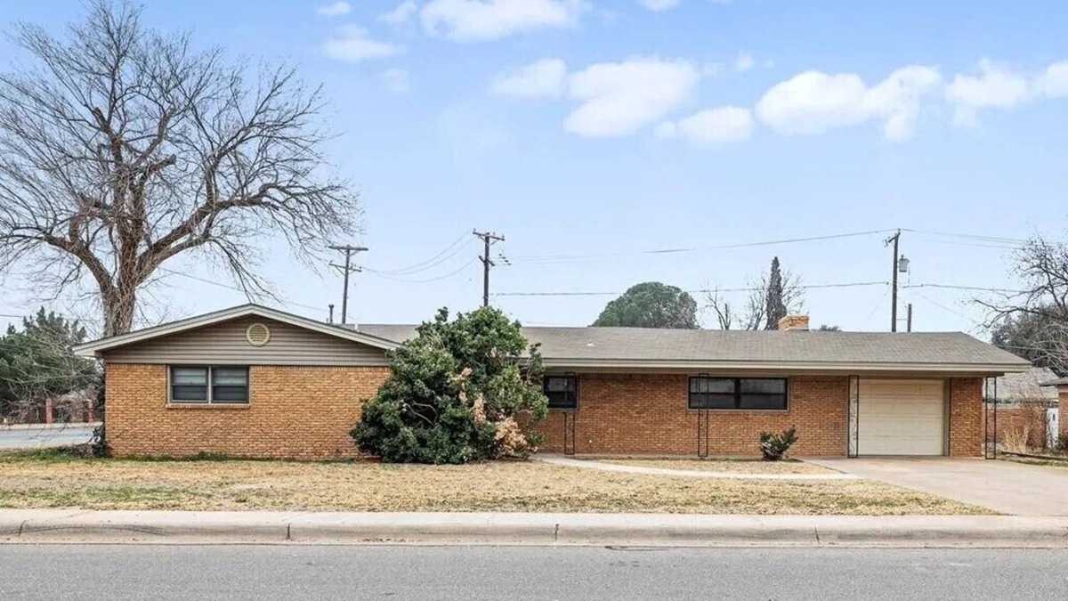 Midland House | Charming house with AC, WiFi in wonderful Midland