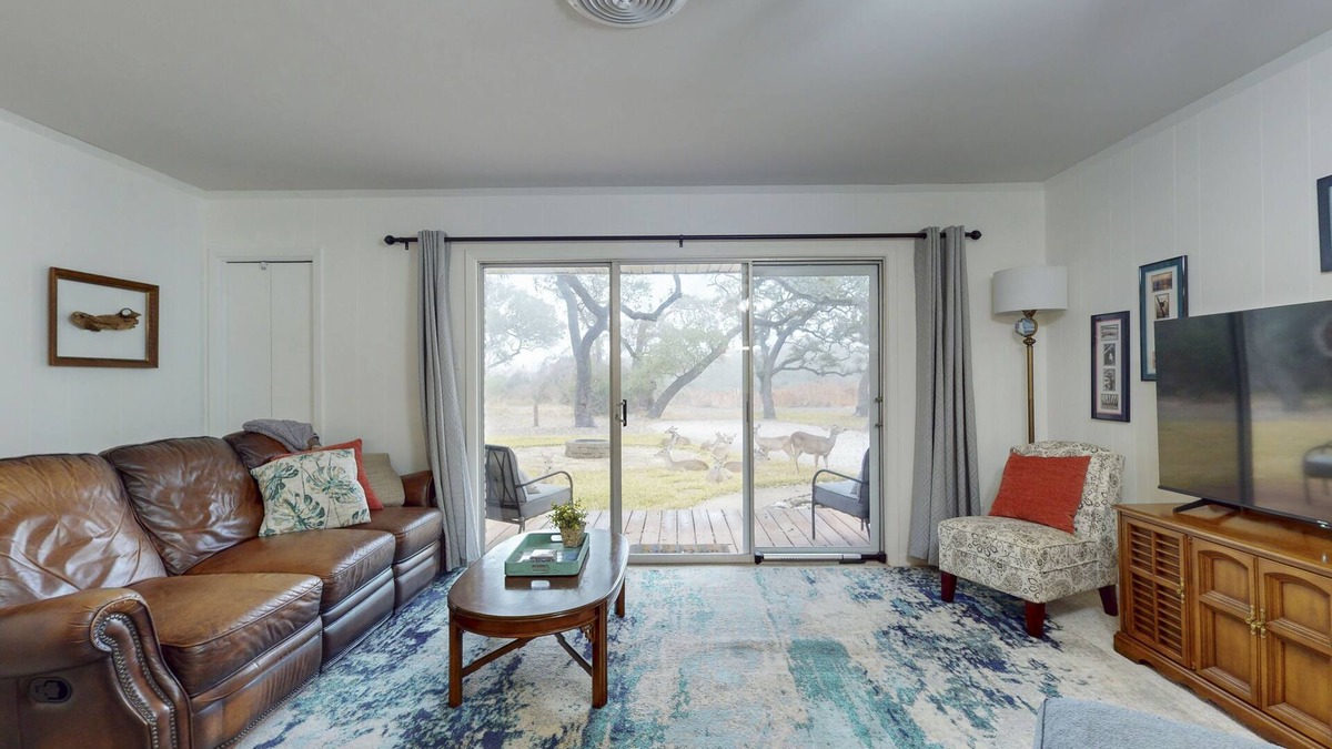 Rockport House | Charming house with backyard, patio, fire pit & game room with foosball table
