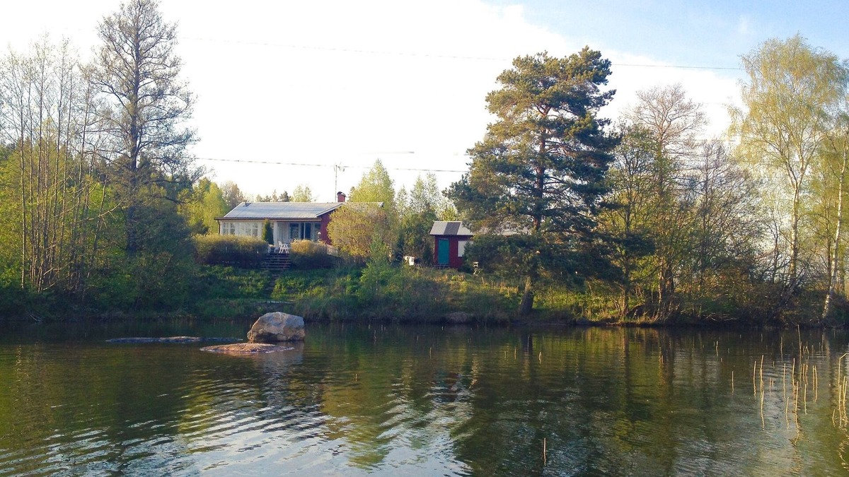 Arjang House | Charming house with comfort in a fantastic location right on the lake