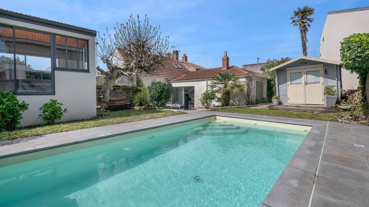 Prefailles Ski Chalet | Charming house with swimming pool in Préfailles