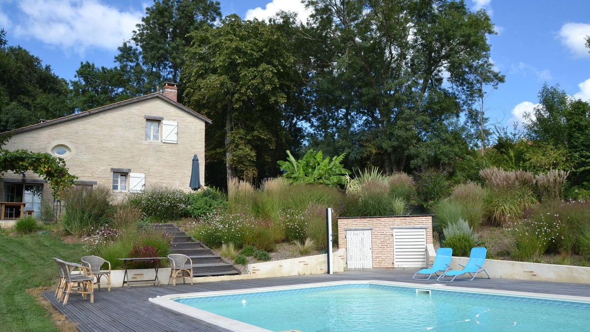 Aillas House | Charming house with heated pool