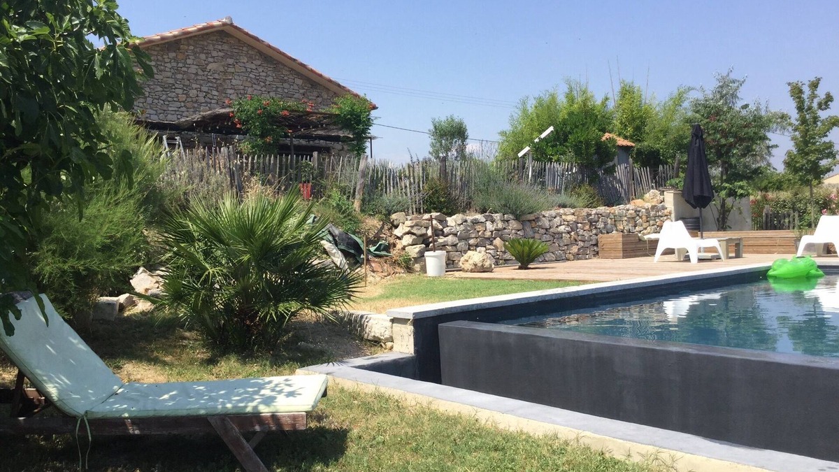 Popian House | Charming house with infinity pool