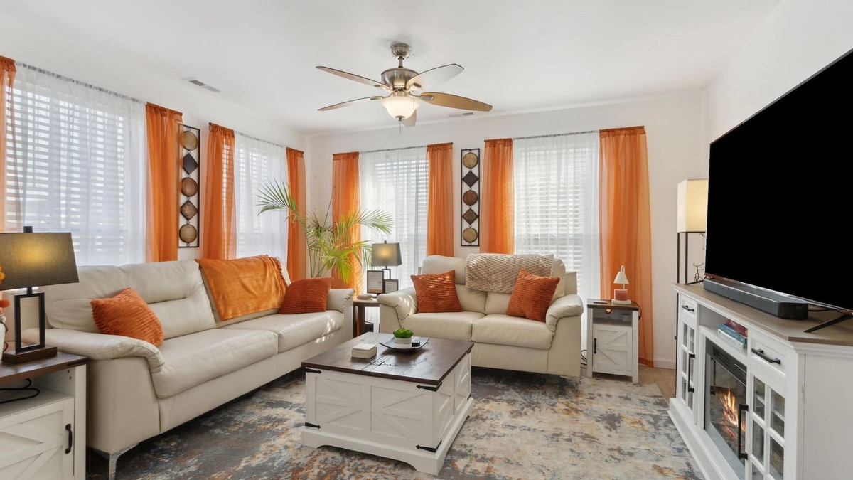Cedartown House | Charming House with King Bed, Fenced Yard, WiFi in the Heart of Quaint Cedartown