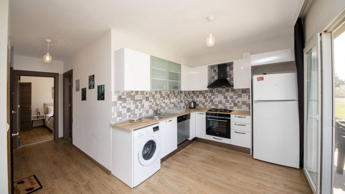 Milas Villa | Charming House With Shared Pool in Milas