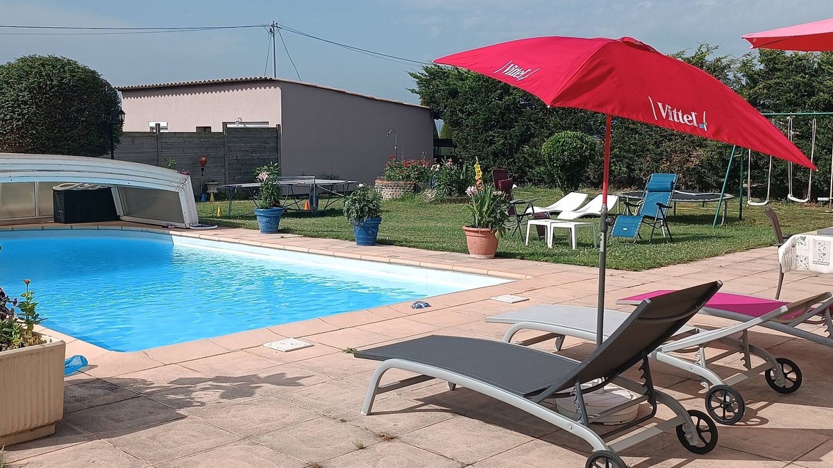 Anneyron House | Charming house with swimming pool