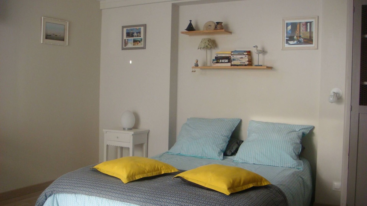 Chateau-d'Olonne Apartment | Charming housing ground garden 3Pers quiet residential 400m beach/C. Thalasso