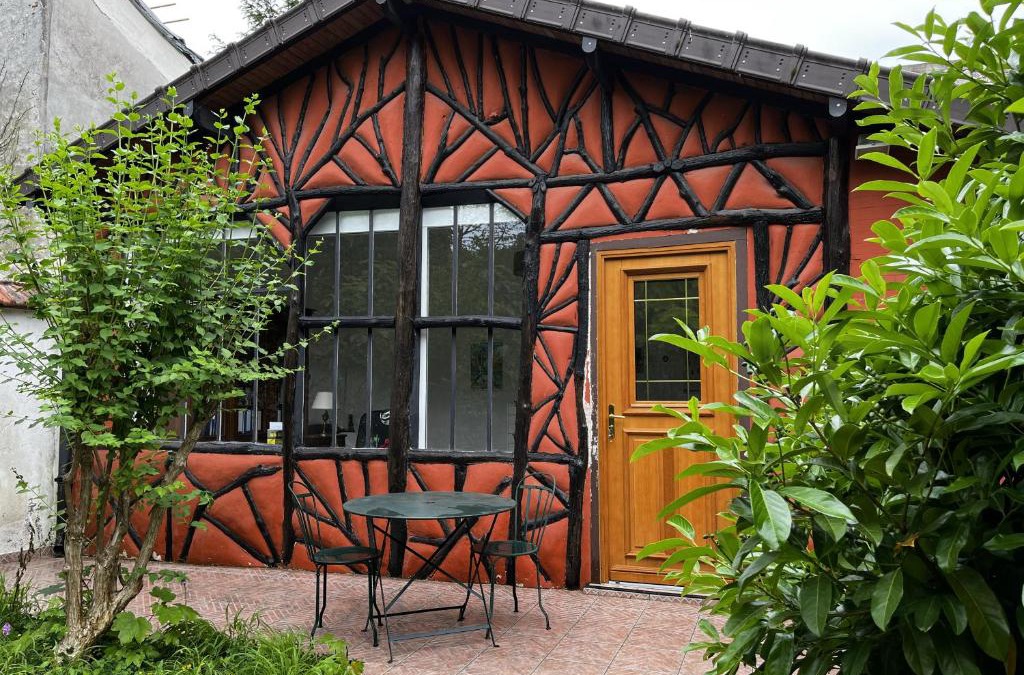 Le Parc Saint-Maur Apartment | Charming independent guest house - spacious studio with terrace and garden, 25 minutes from Paris