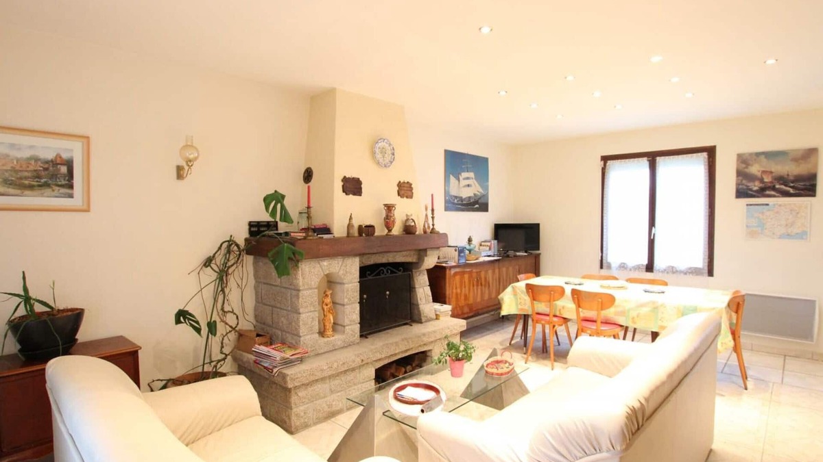 Beauvoir Cottage | *Charming Independent House near Mont Saint-Michel with Private Garden and Electric Vehicle Charger*